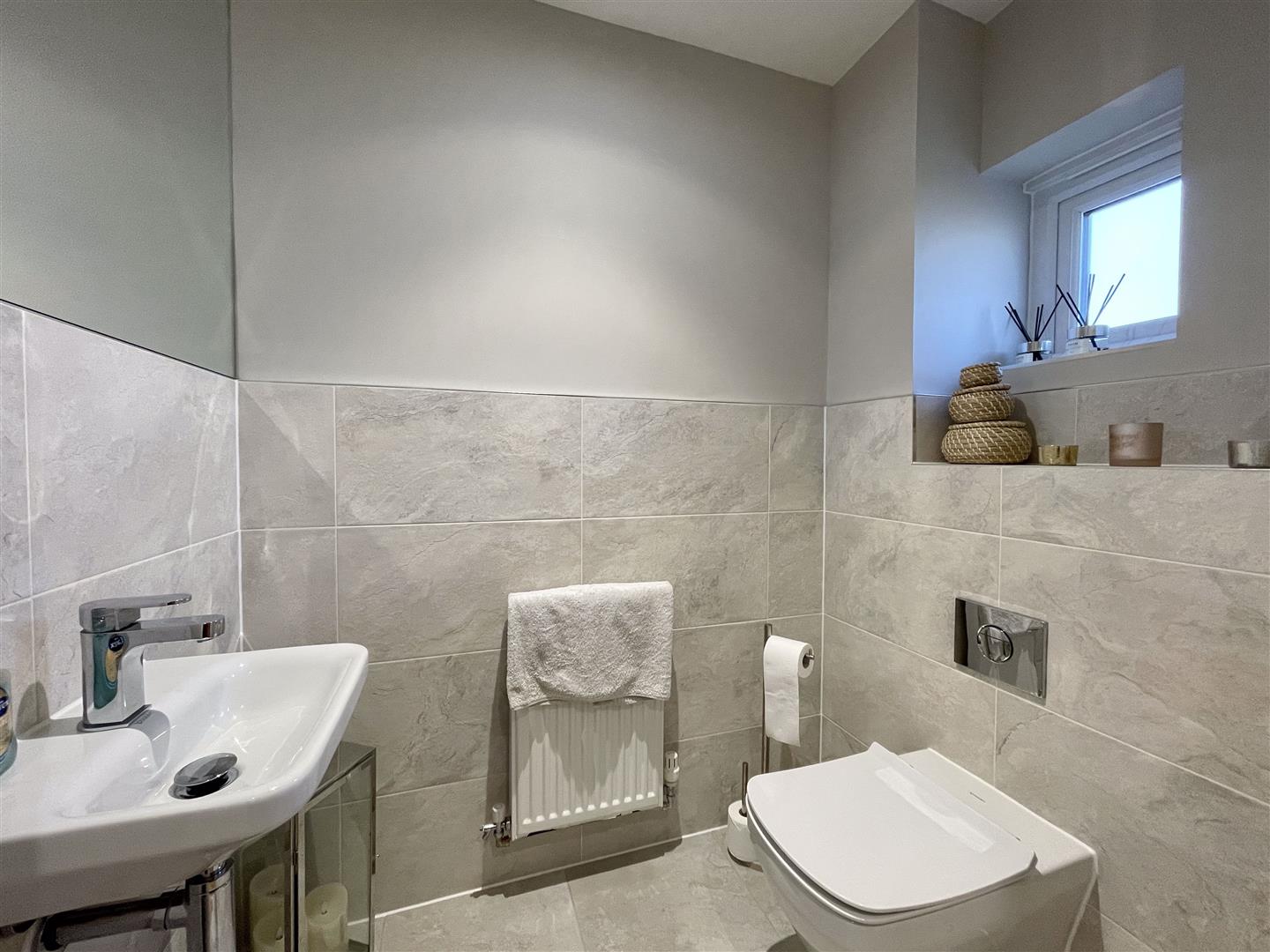 4 bed property in Kenwyn Heights, Truro